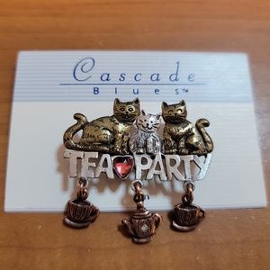 New Vtg KC Three Tone "Tea Party" Kitty Cats Dangling Charms Heart Brooch Pin